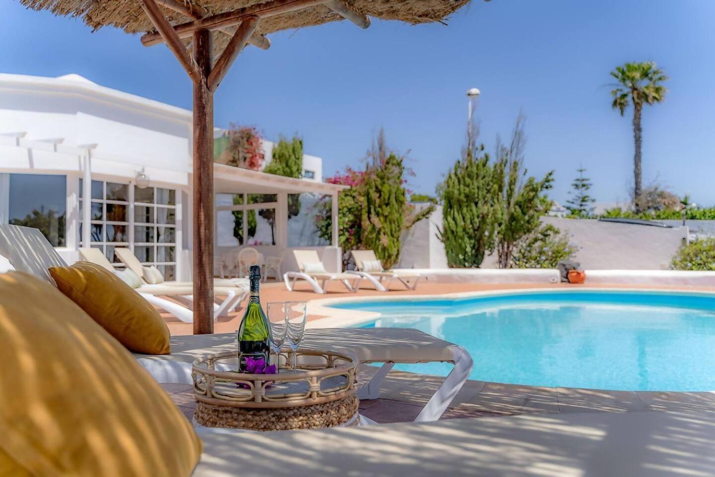 Amazing 3 Bedroom Ocean View With Pool Tías Екстериор снимка
