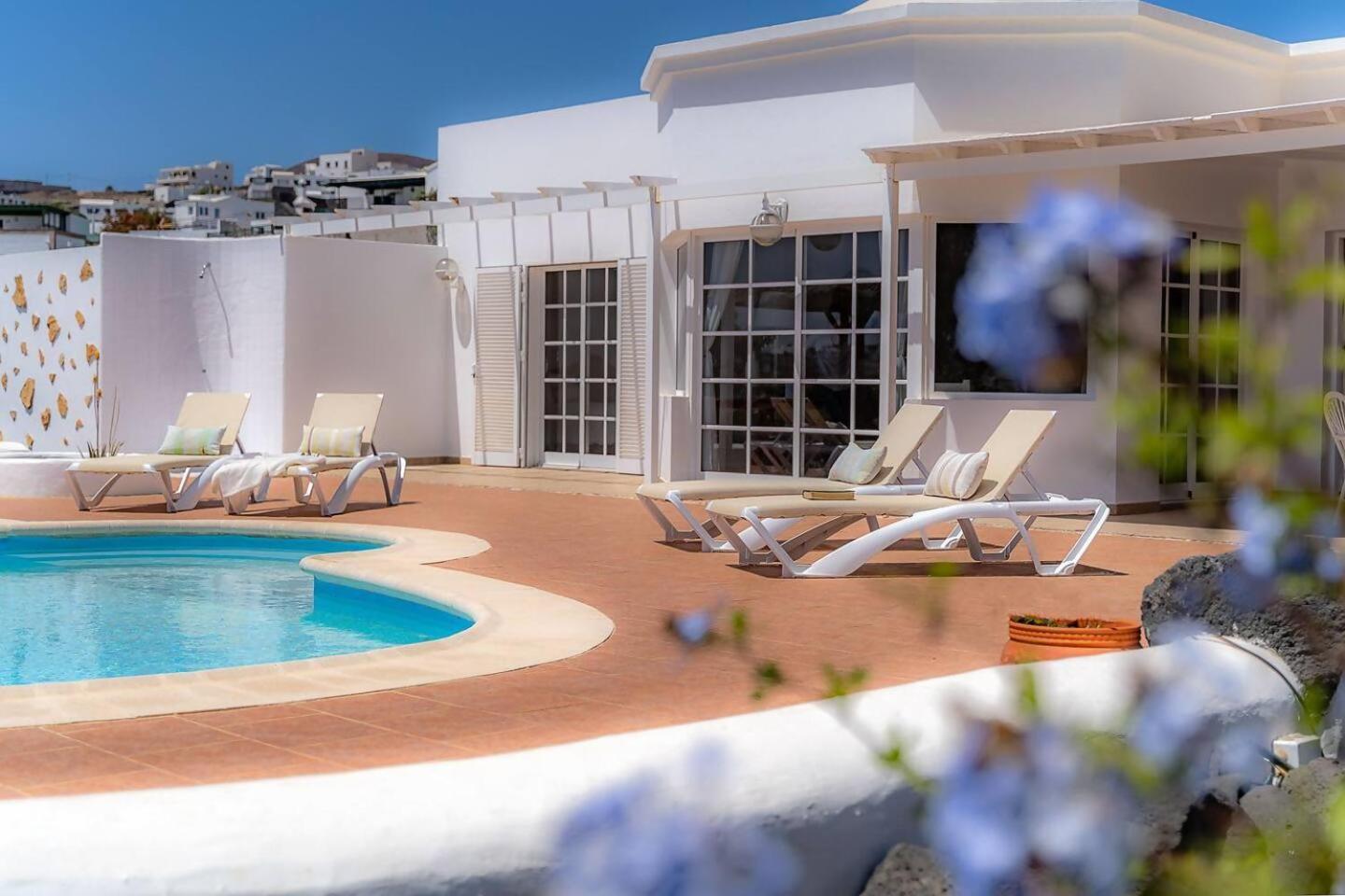 Amazing 3 Bedroom Ocean View With Pool Tías Екстериор снимка