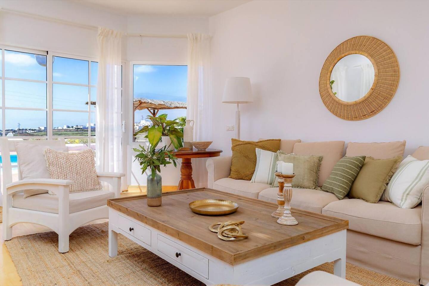 Amazing 3 Bedroom Ocean View With Pool Tías Екстериор снимка