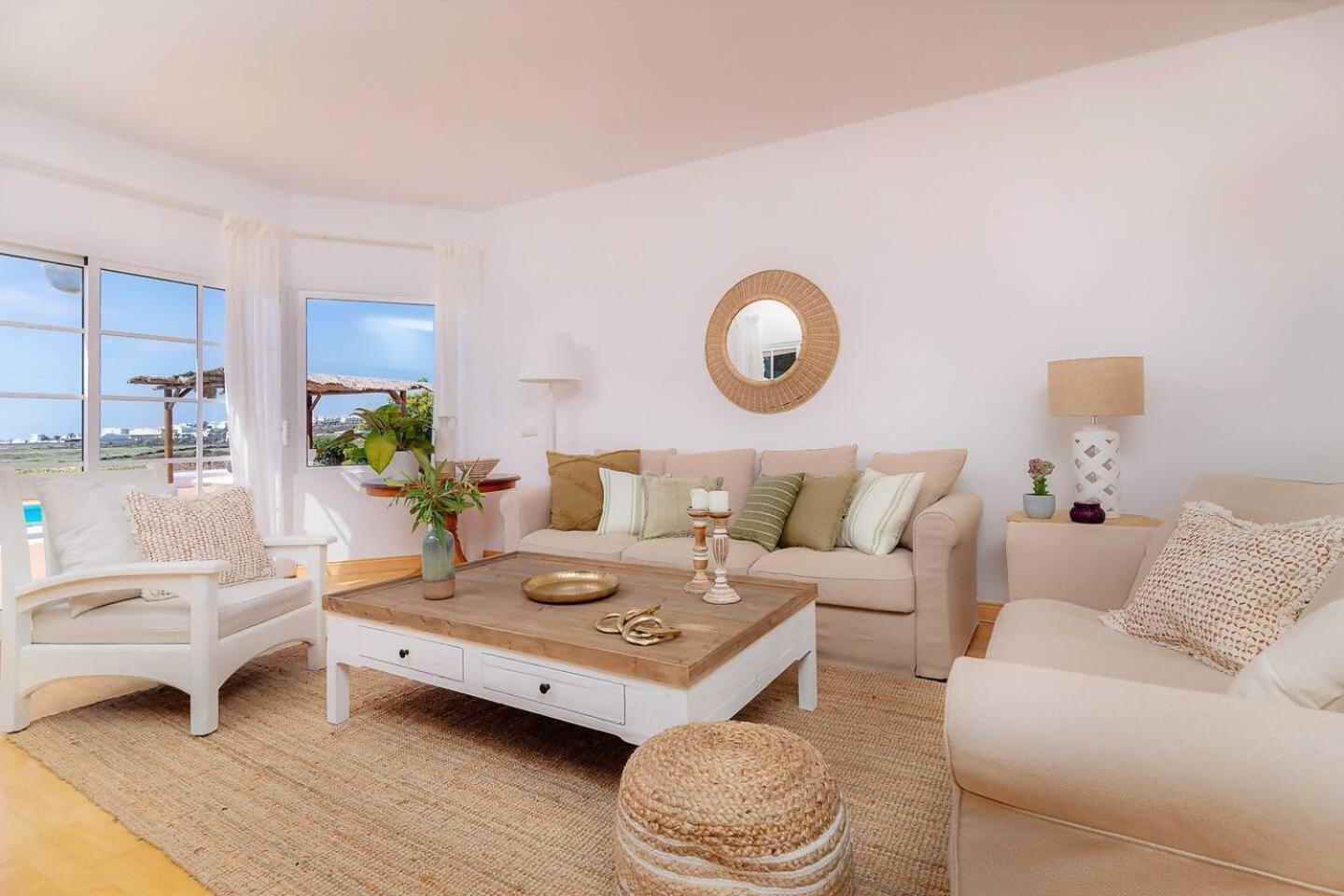 Amazing 3 Bedroom Ocean View With Pool Tías Екстериор снимка