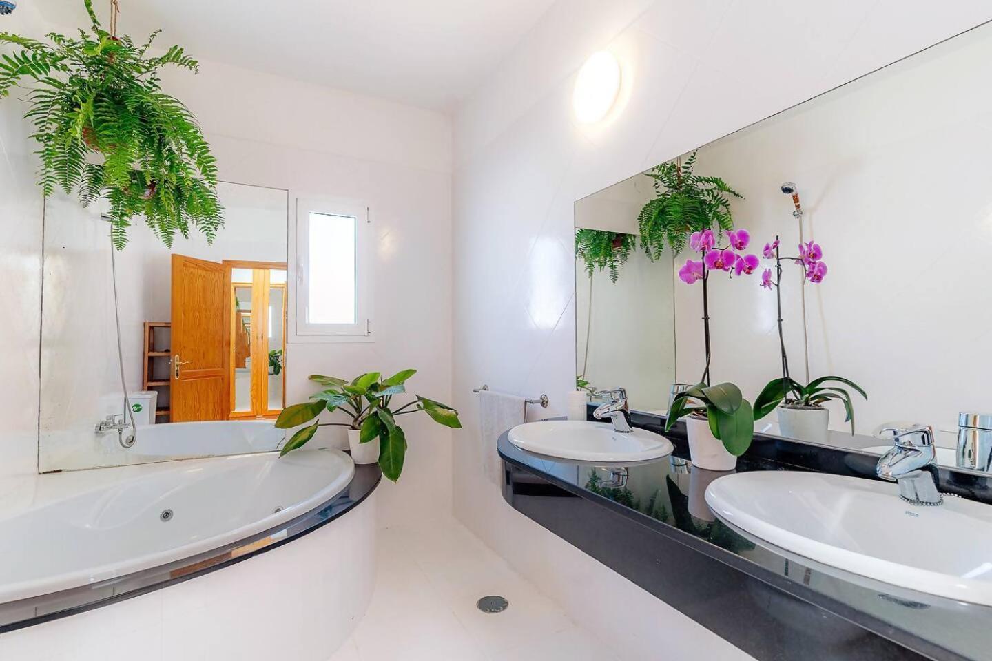 Amazing 3 Bedroom Ocean View With Pool Tías Екстериор снимка